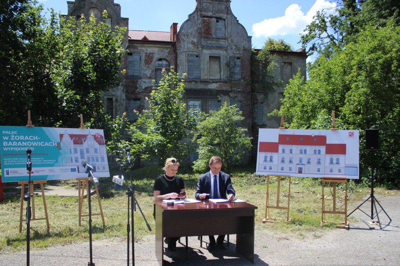 Renowacja Pałacu w Baranowicach. Umowa z wykonawcą podpisana!