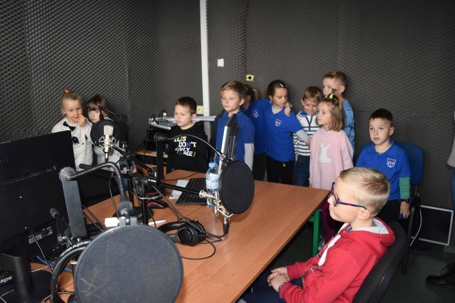 Odwiedziny uczniów klasy 1A z ZSP nr. 7 w Żorach
